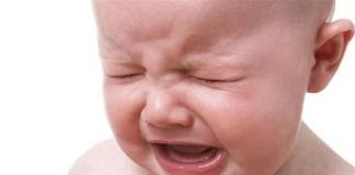 چرا نوزاد نمی‌خوابد و گریه نمی‌کند چرا یک نوزاد تمام روز جیغ می‌زند؟